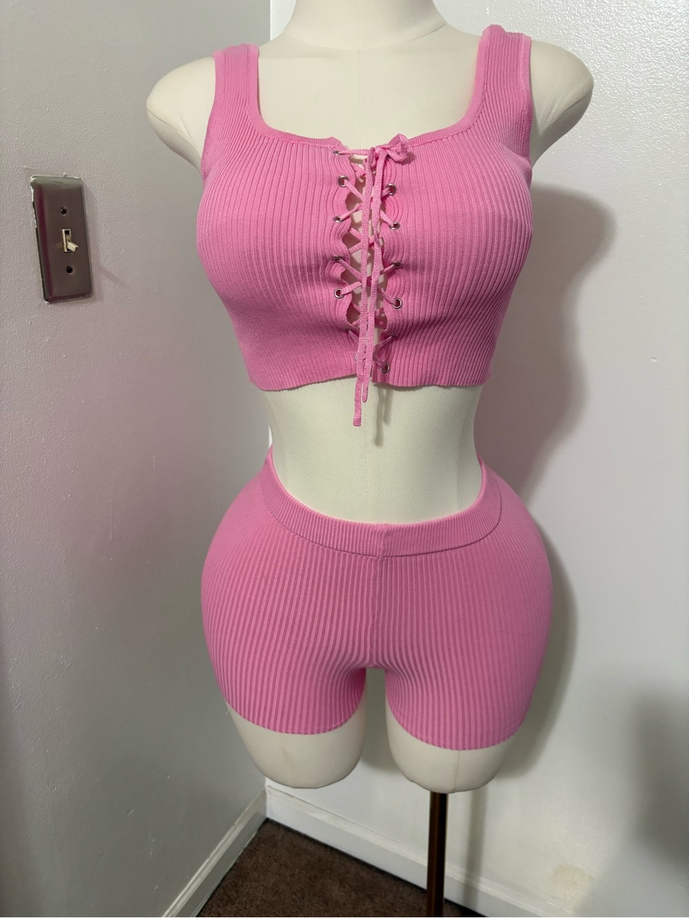 Daisy Ribbed Lace-Up Crop Tank & High-Waist Bike Shorts - Pink